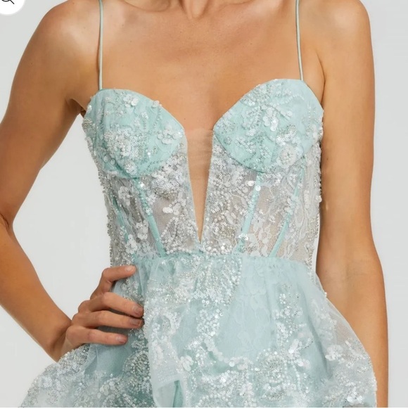 NWT Mac Duggal Aqua Tiered Lace ballgown prom Dress size 4 - Picture 5 of 5